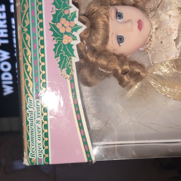 AVAILABLE -VTG Angel Collection 1997 Victorian Rose Collection by Melissa Jane. - Picture 3 of 7